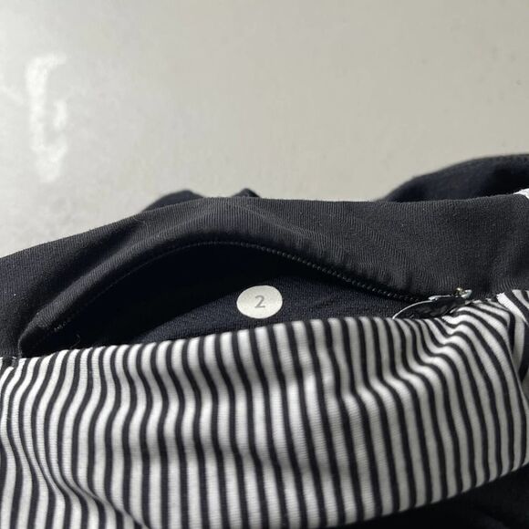 Lululemon High Rise Leggings 2 - Picture 7 of 7